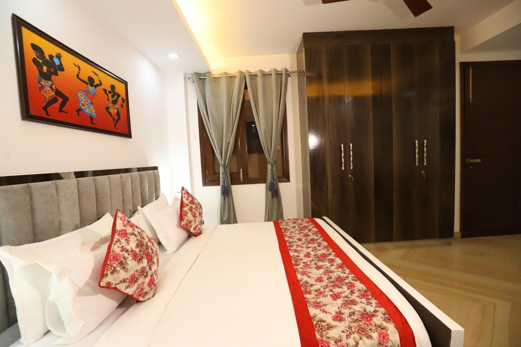 Crown Hotel Agra Near Taj Mahal Экстерьер фото