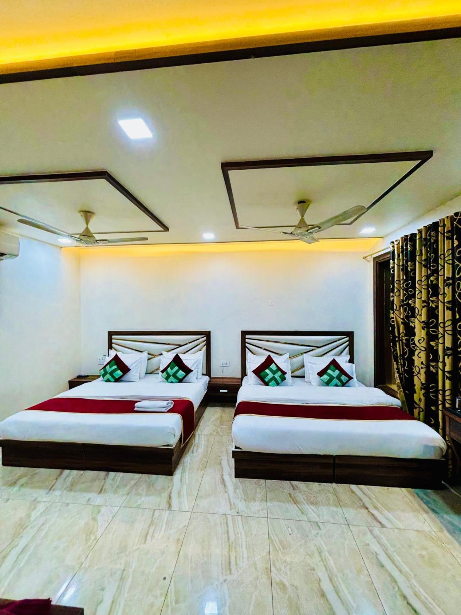Crown Hotel Agra Near Taj Mahal Экстерьер фото