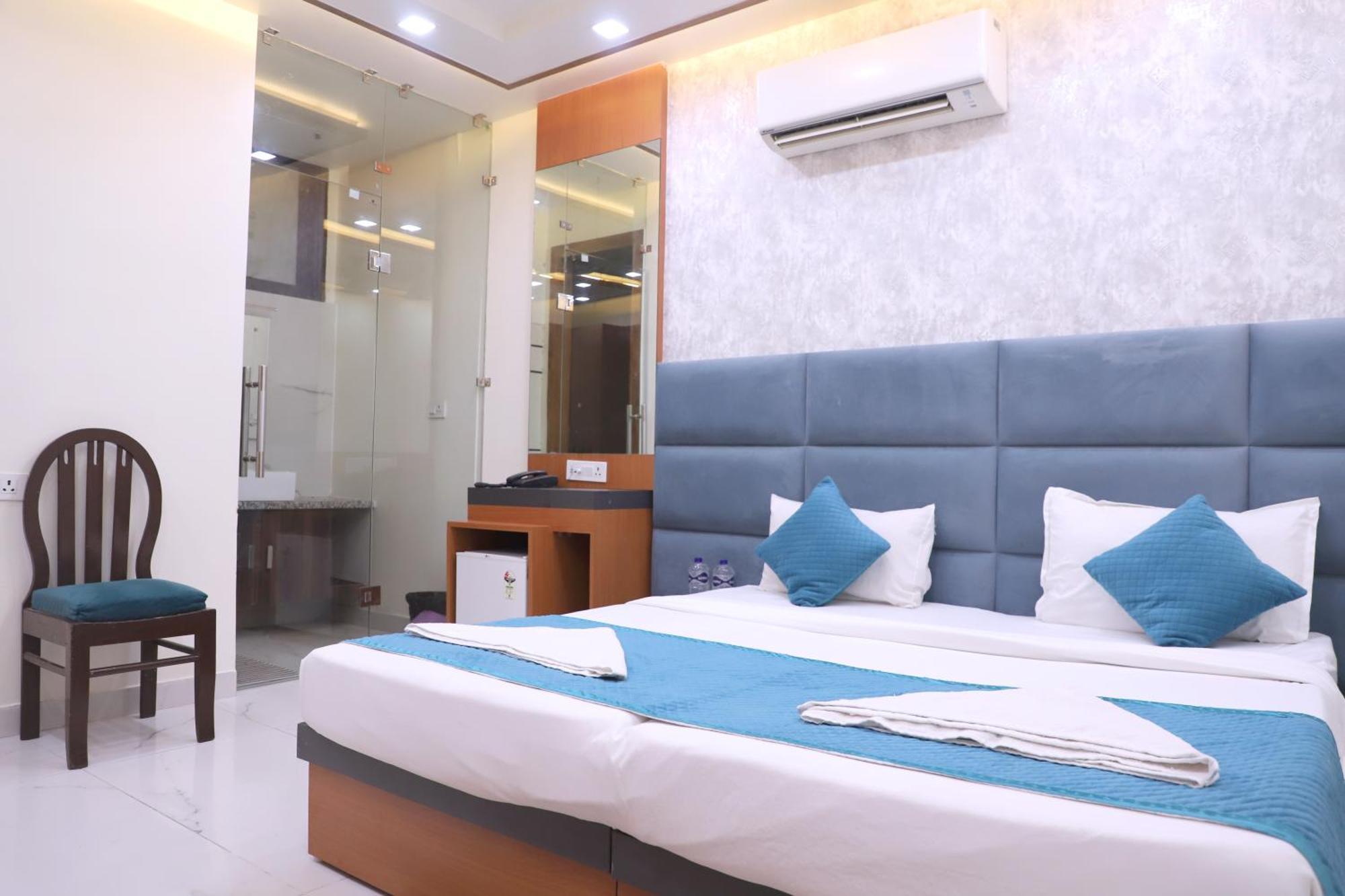 Crown Hotel Agra Near Taj Mahal Экстерьер фото